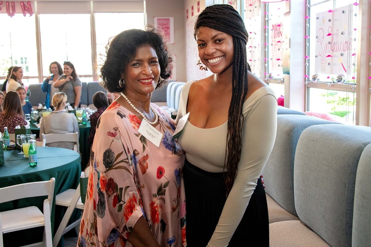 Last month, I attended my High School Reunion 💚👭

It was so surreal returning to Sacred Heart, exploring the campus, reconnecting with classmates and teachers, and meeting with current students. I even had the opportunity to speak at the Reunion Fa