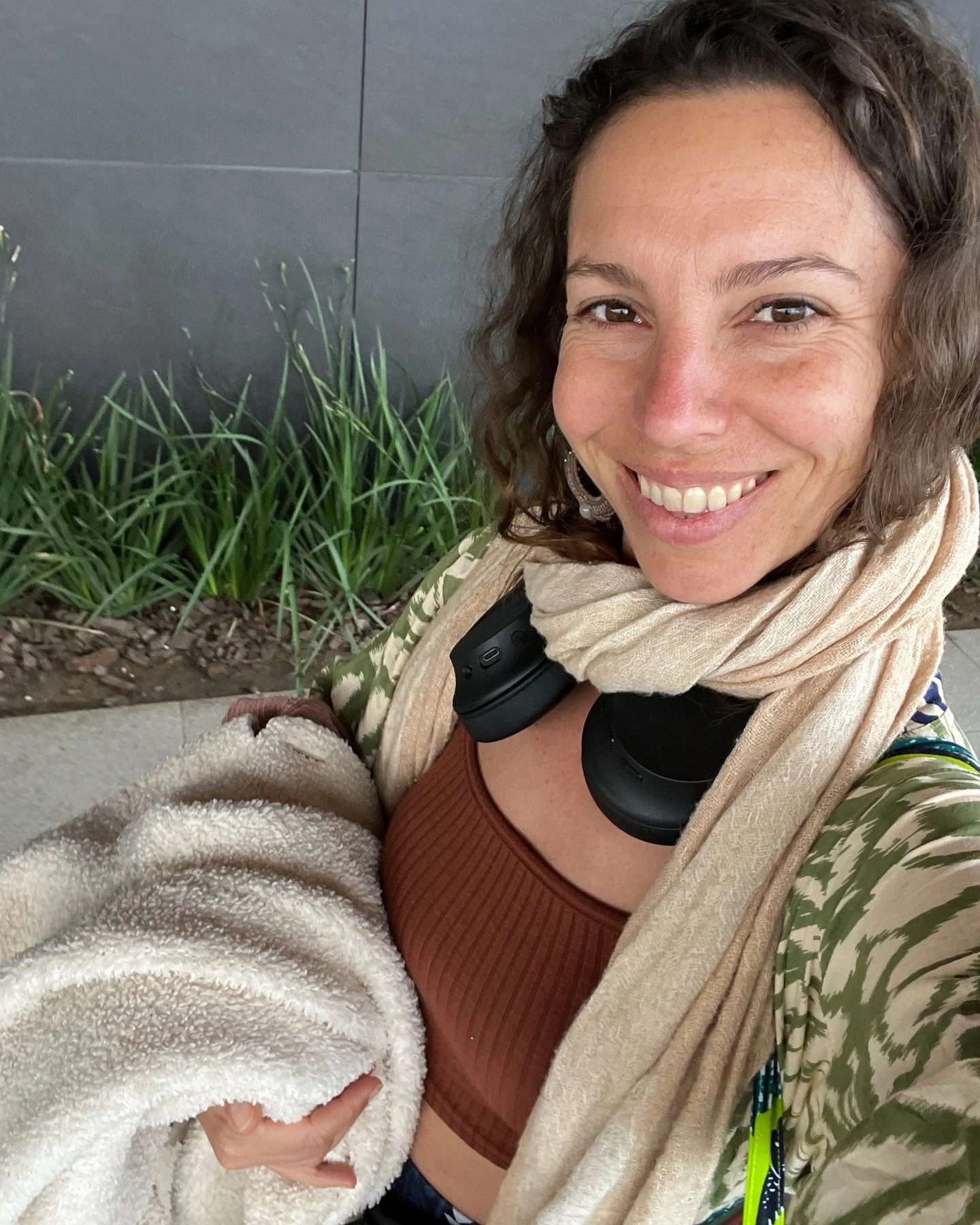 On my way back from Brazil 🇧🇷last week... with so much gratitude. I got to see my dear friends renew their vows after 22 years together! The celebration and ceremonies that took place were incredibly moving. I shared on stories up until this point 