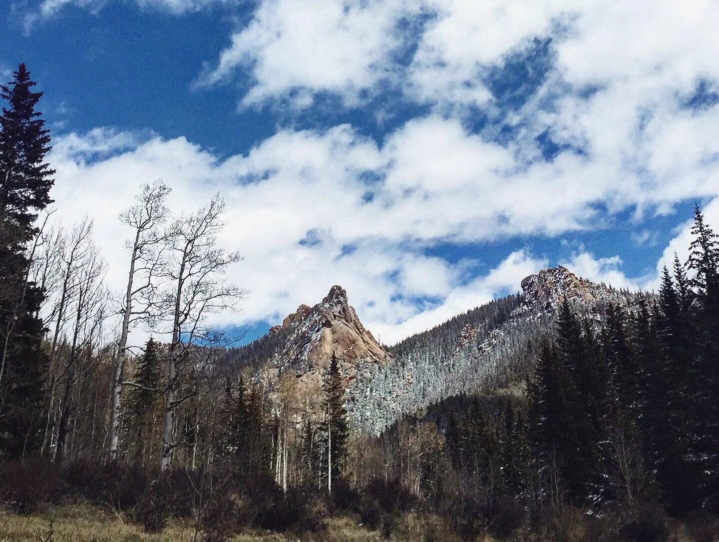 We love exploring the nearby Pikes Peak #getoutside #localattractions #naturetherapy #vacationrental #mountainretreat