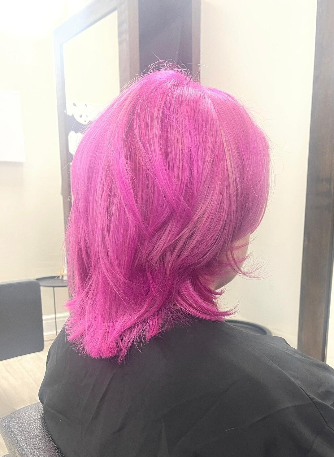 💗 P I N K 💗

We love bold, creative looks like this 😍

Pink transformation by the fabulous Tom 🙌

#dothairliverpool #lorealpro #lorealpro #iamahairartist #iamahairartistwin #frenchbalayage #frenchglossing #liverpoolsalon #liverpoolhair #liverpool
