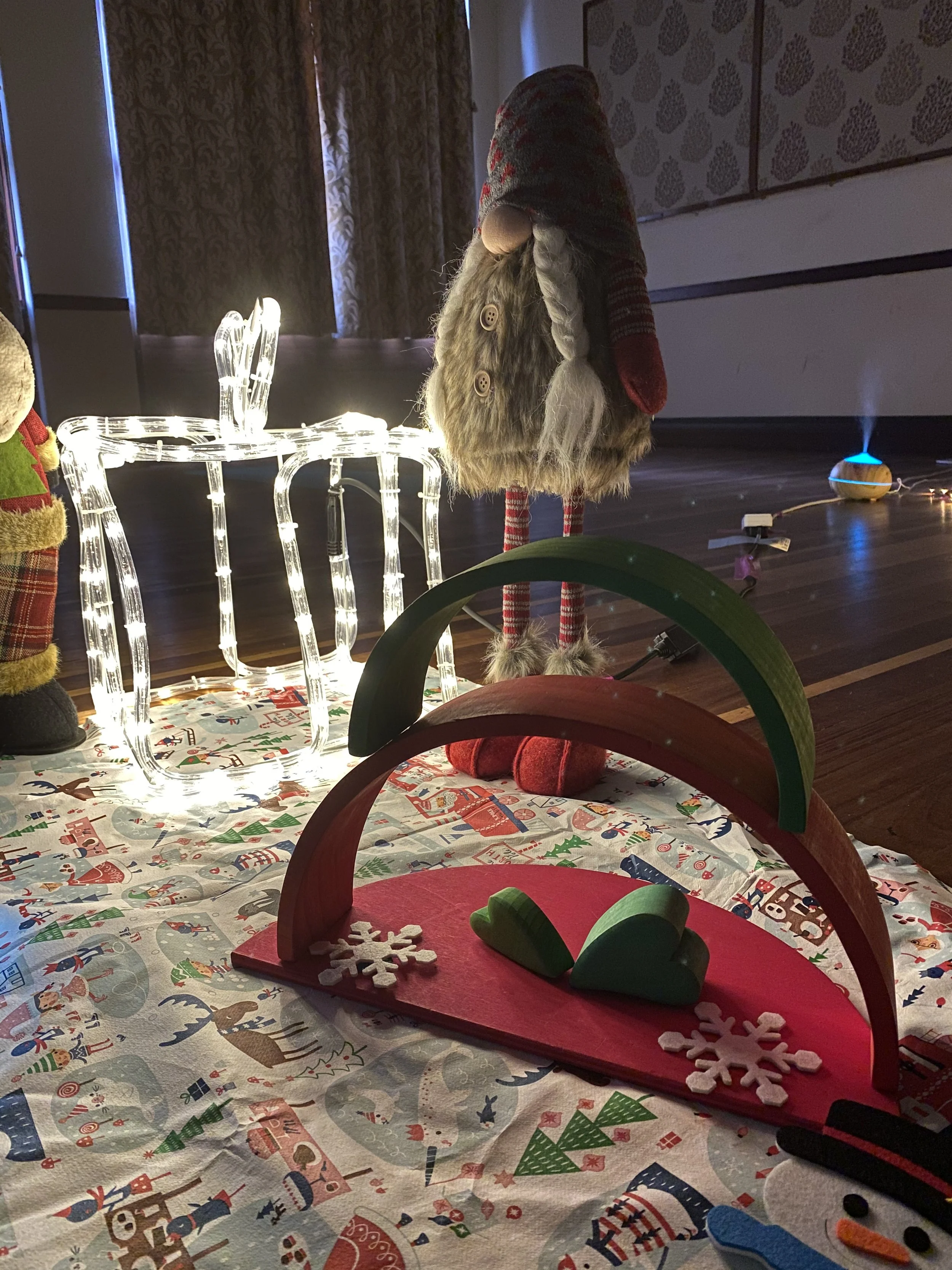 christmas kids yoga11.jpeg