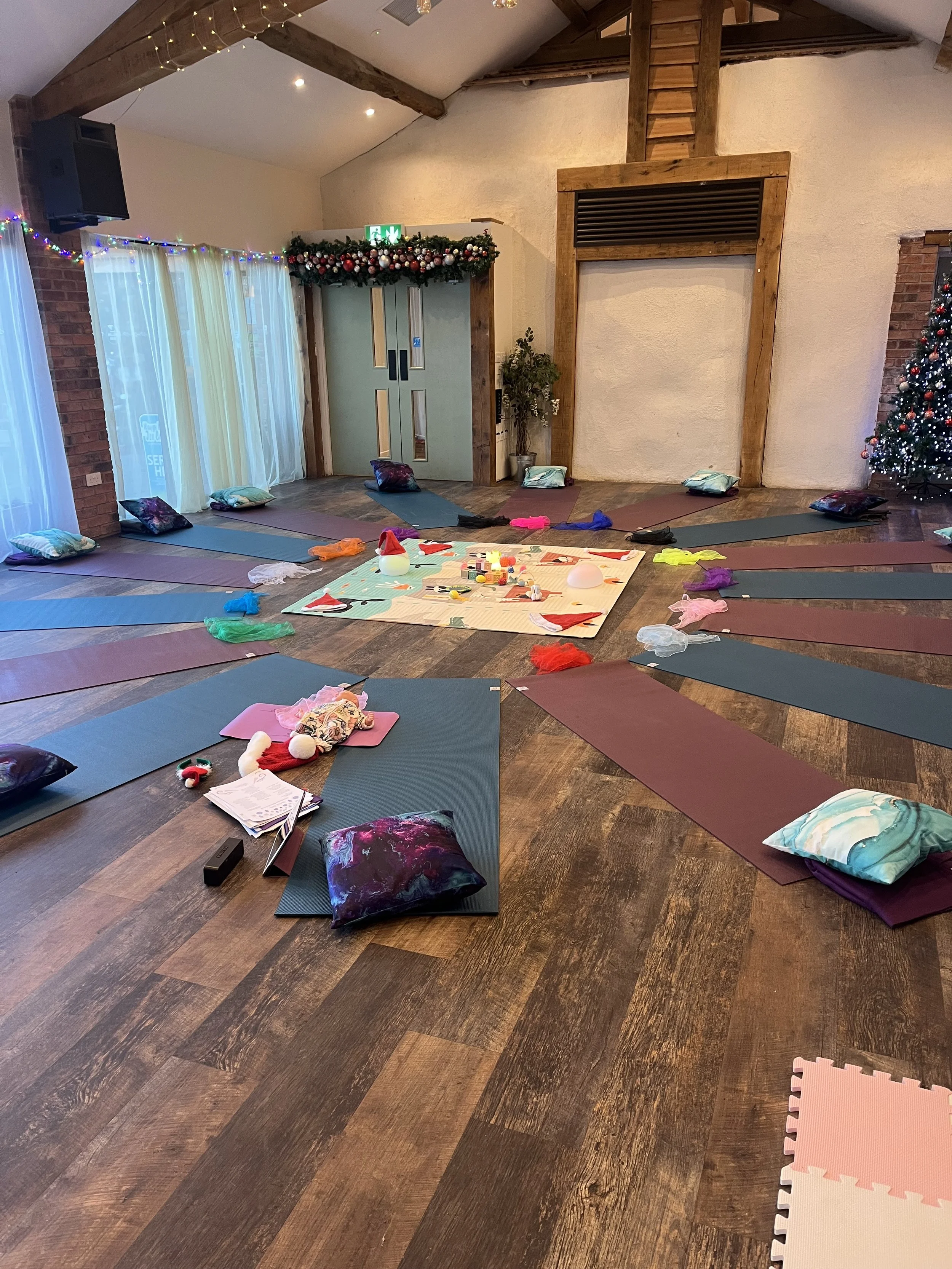 christmas kids yoga25.jpeg
