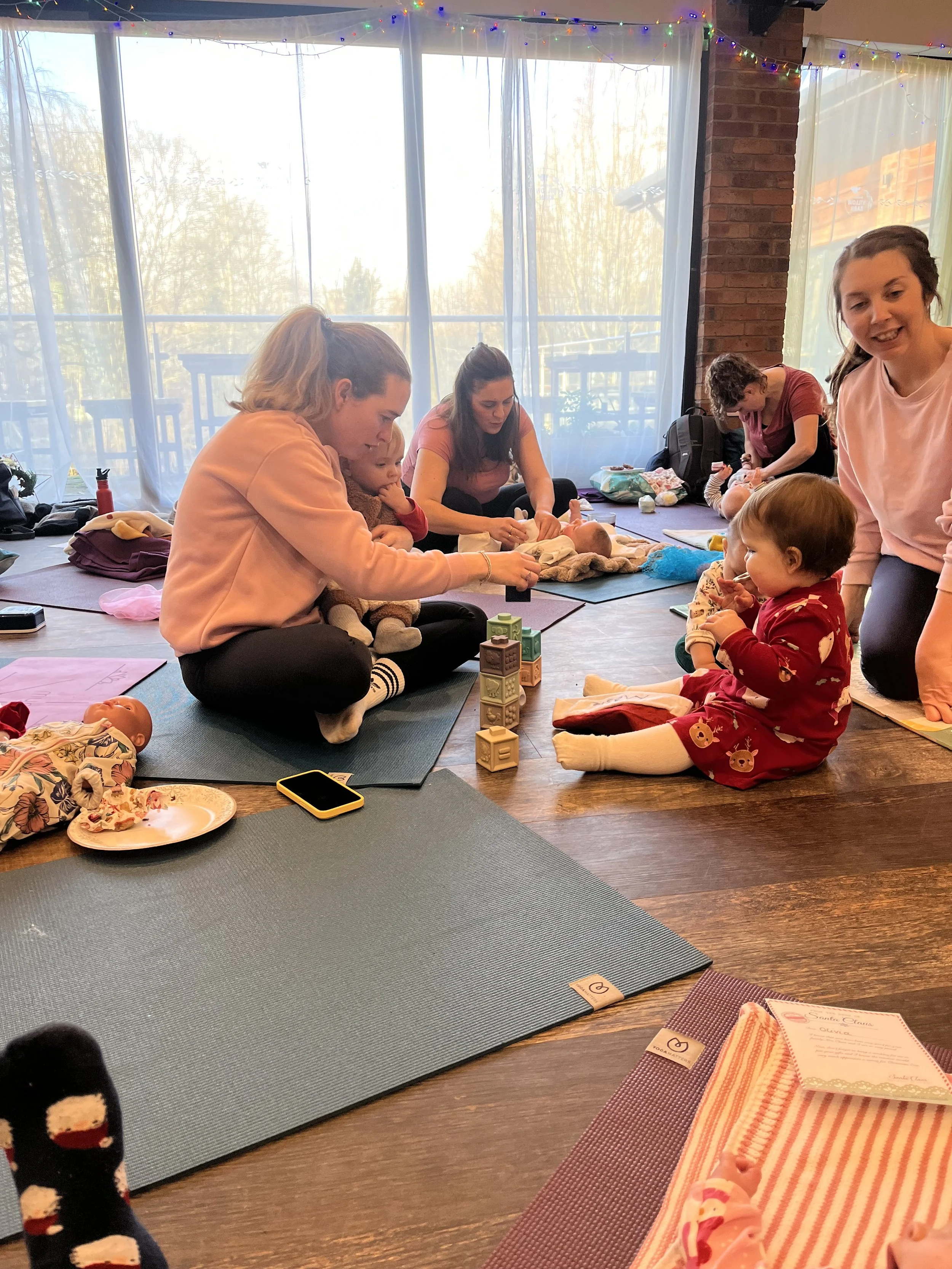 christmas kids yoga27.jpeg