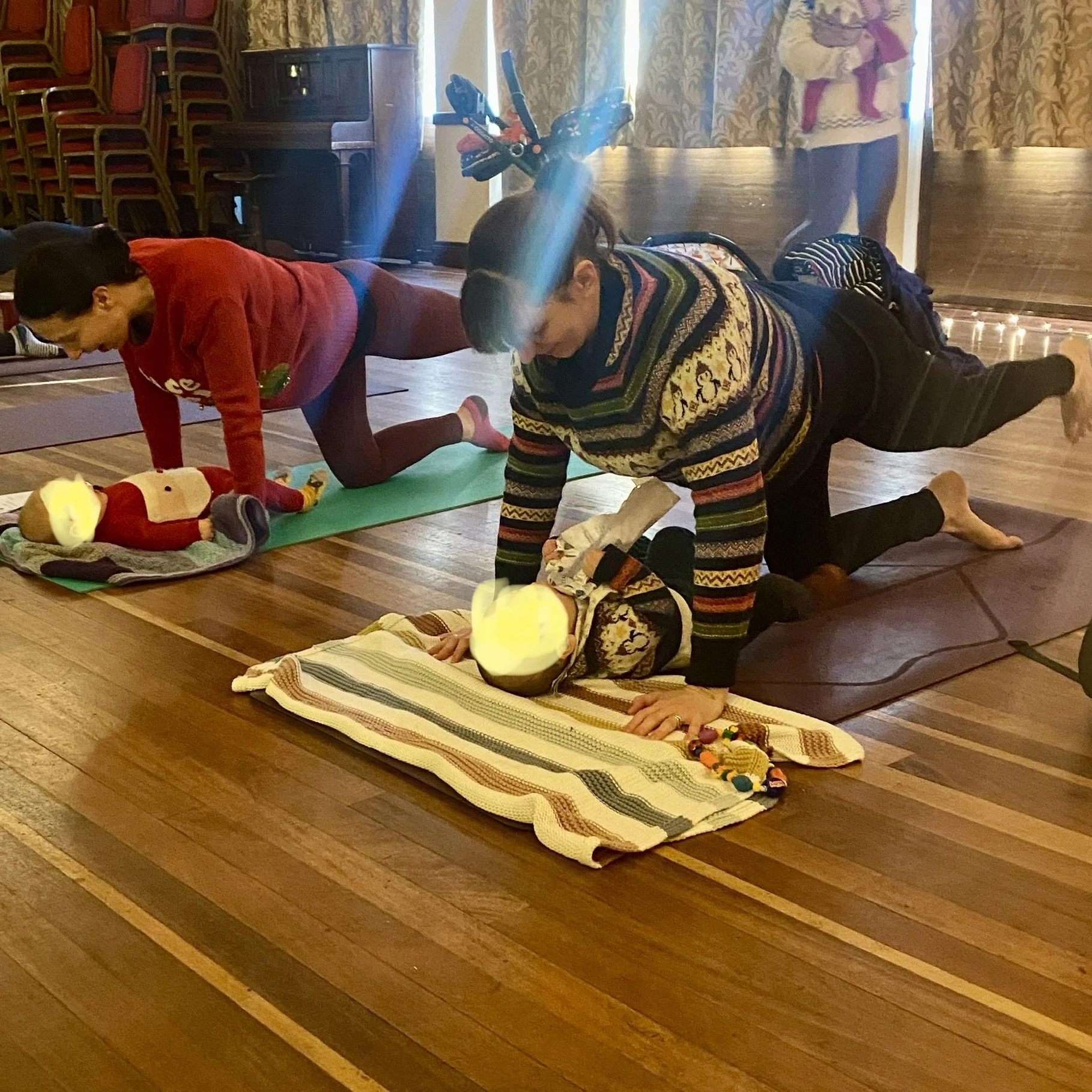 christmas kids yoga23.jpeg