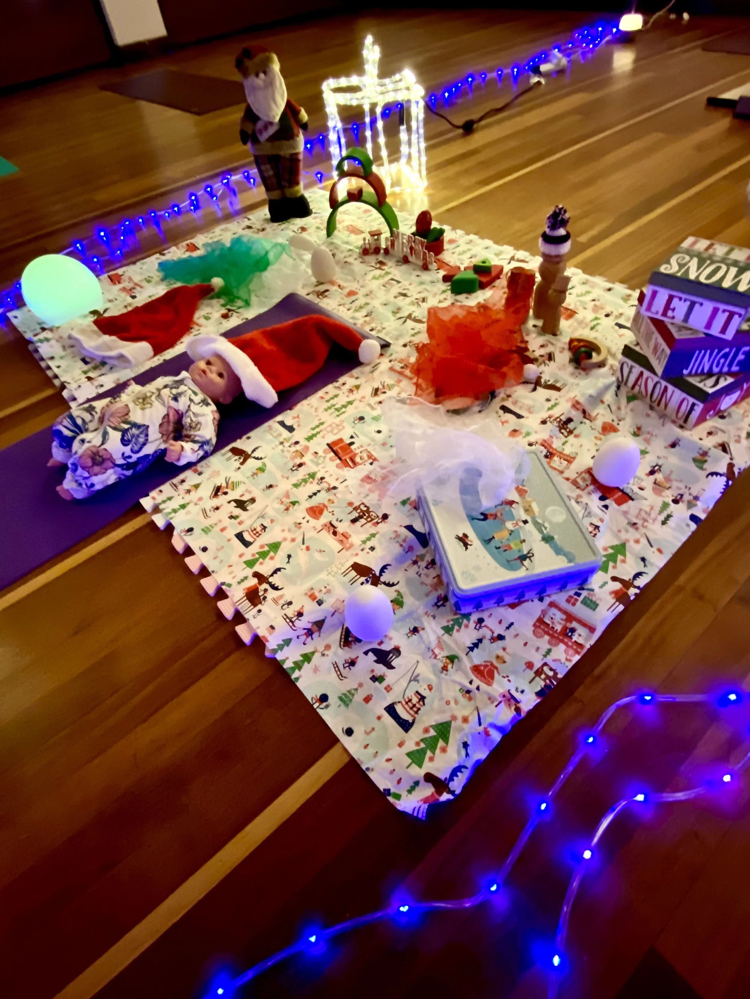 christmas kids yoga31.jpeg
