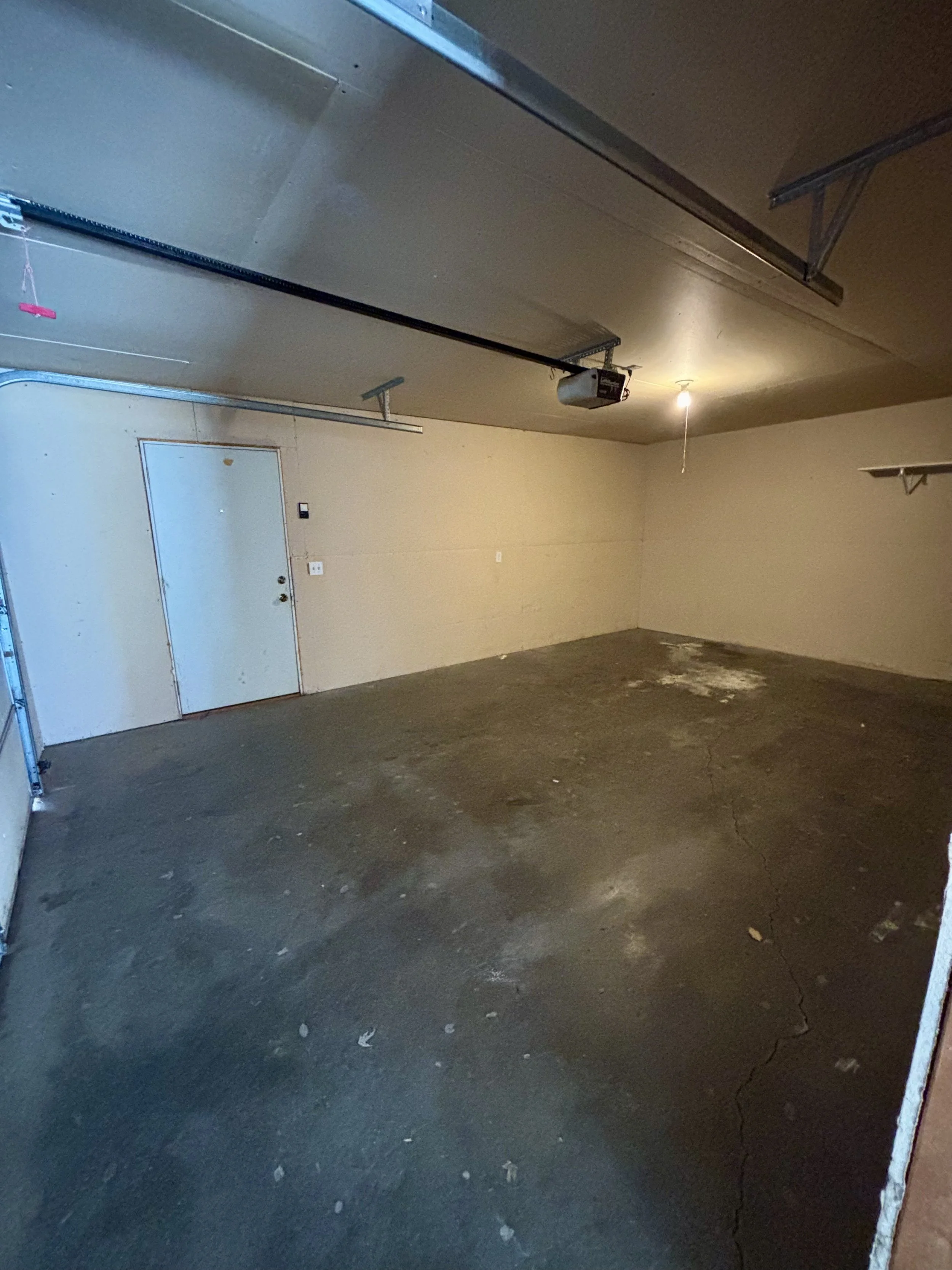 Garage 2.jpg