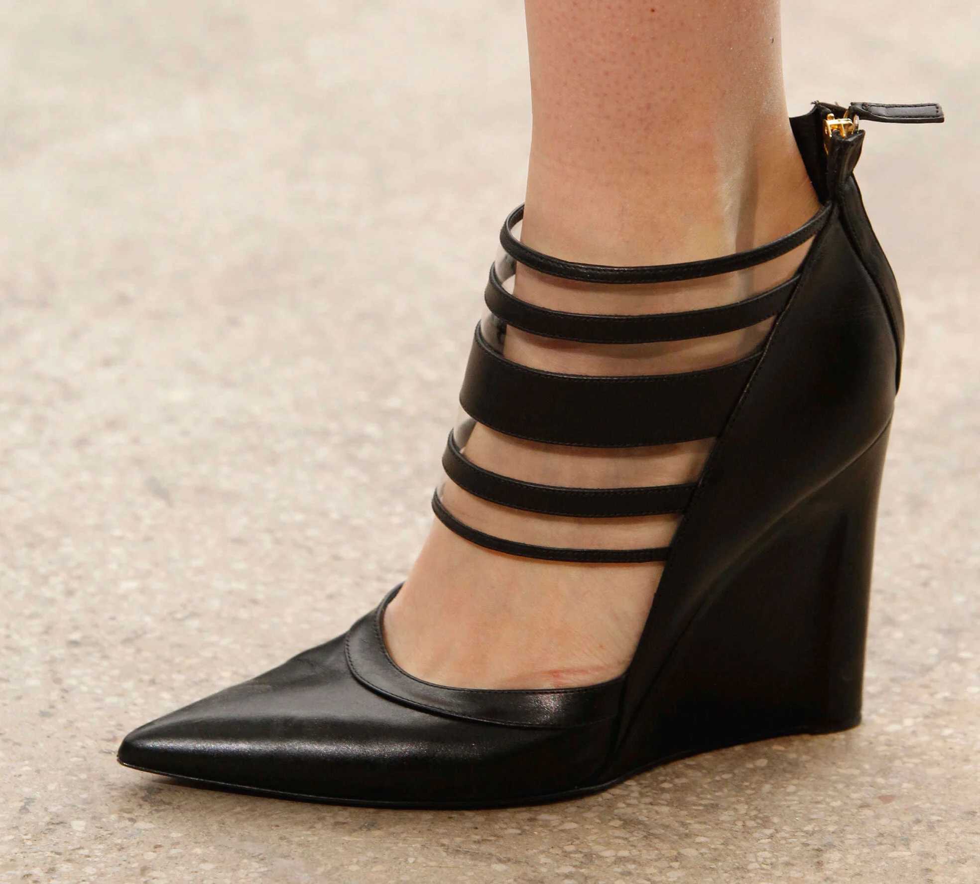 DEREK LAM