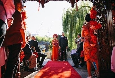 When you wear the luckiest colour in traditional Chinese culture on your wedding day. To a long life of happiness, joy and prosperity 🎉