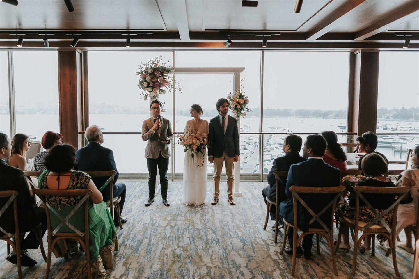 Even at the smallest of weddings, we can honour any tradition and have all the emotion, all the beauty and none of the stress.⁣ 📸: @kristiecarrickphotography