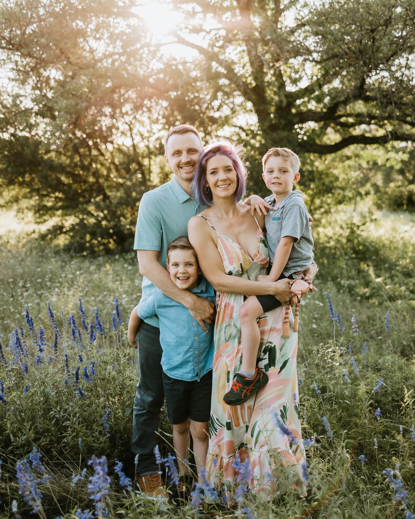 I had a really unfortunate encounter with another photographer right before this session. It actually shock me to the core. Let me just say this, we are all in this together. Most of us moms, making ends meet. You&rsquo;re livelihood isn&rsquo;t more