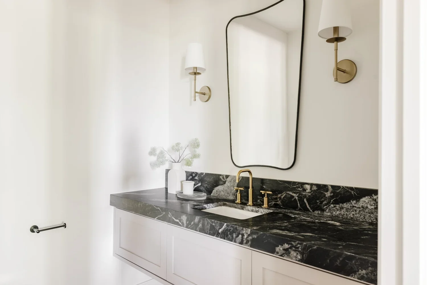 LITTLE RAVEN FLOATING VANITY.webp