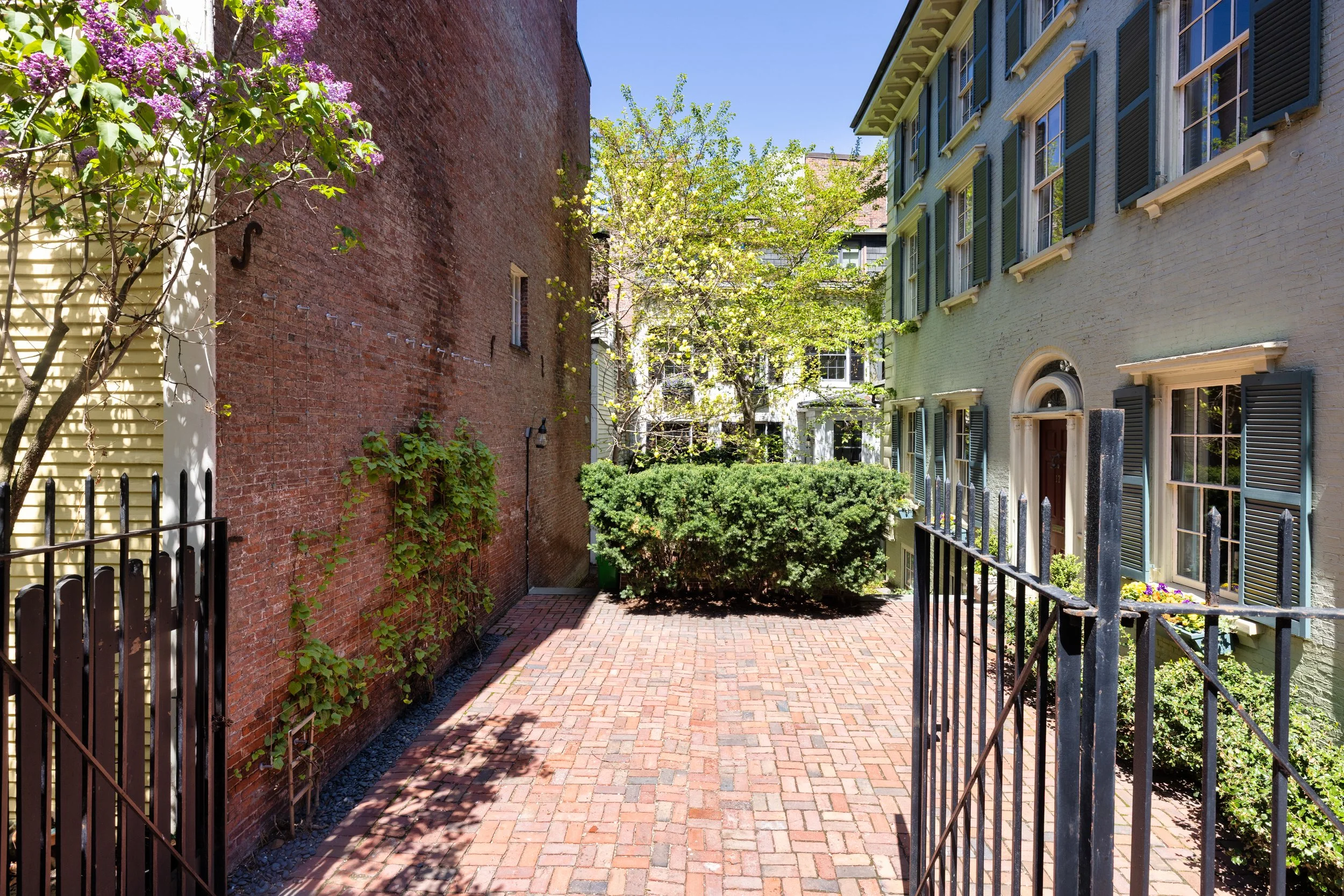 4_Exteriors_19 Pinckney.jpg