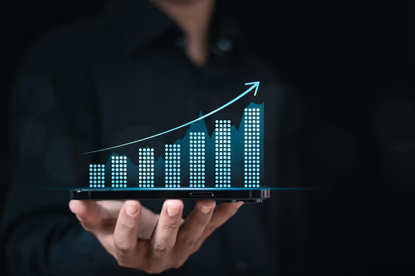 Retail 2025: Growth, Closures, and the Digital Shift