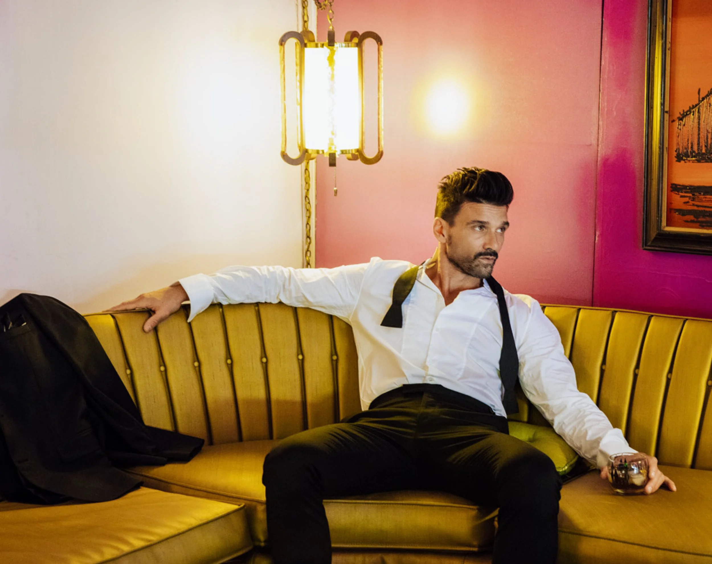 Cover Frank Grillo_0405 RL PICKS-4 copy.jpg