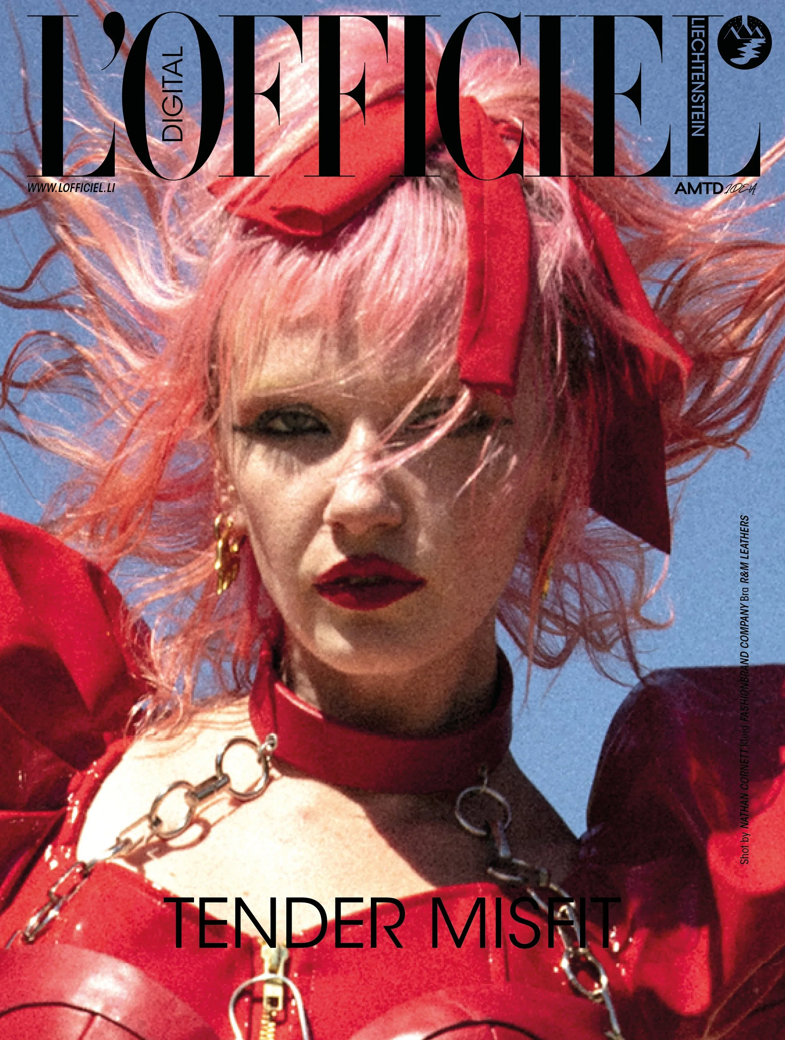 LOFFICIEL_Digitalcover_TenderMisfit.jpg.webp