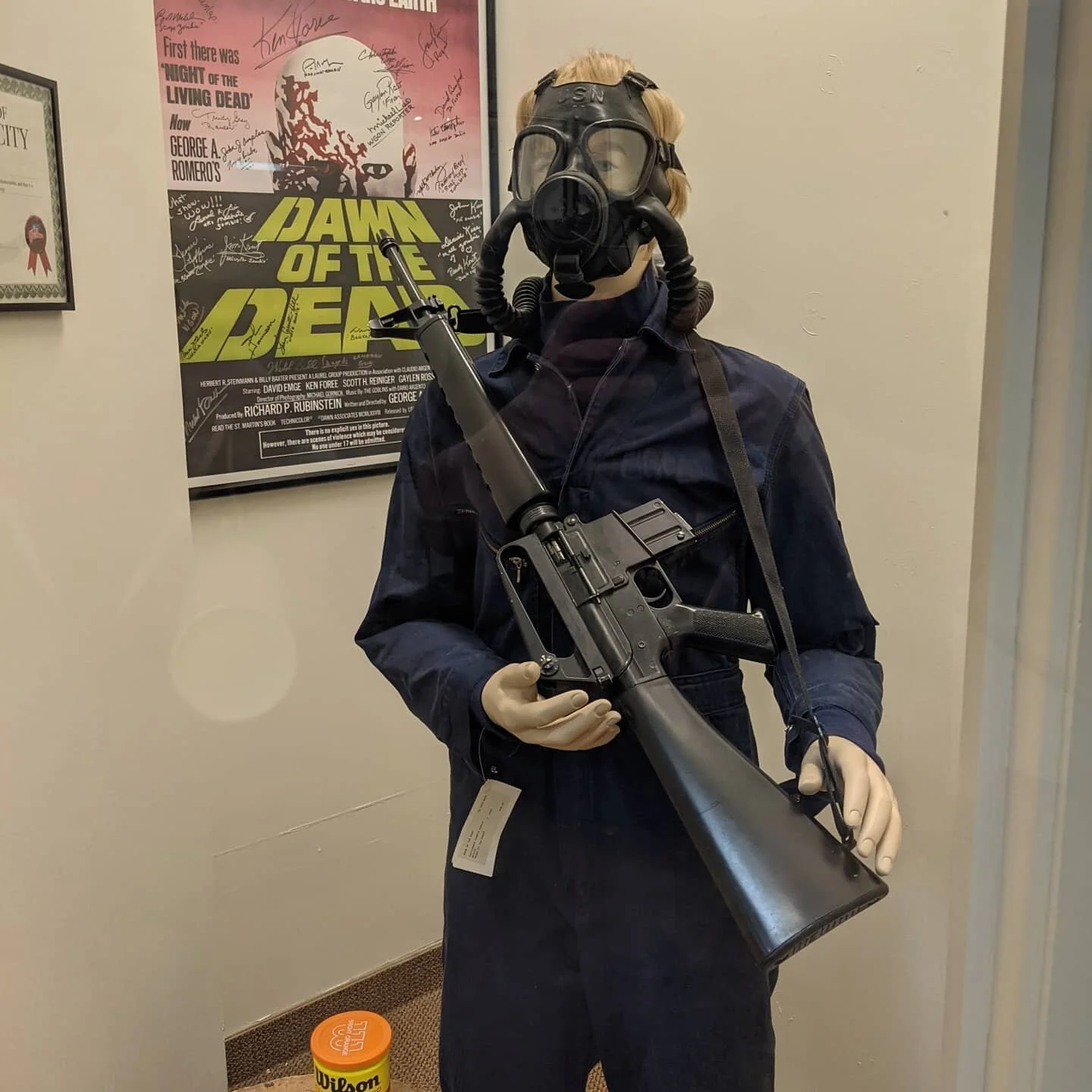 Got to check out out the Living Dead Museum, housed in the Monroeville Mall. Contains awesome props and posters from a ton of horror films. #georgeromero #georgearomero #dawnofthedead #dayofthedead #nightofthelivingdead #evildead2 #mindhunter  #zombi