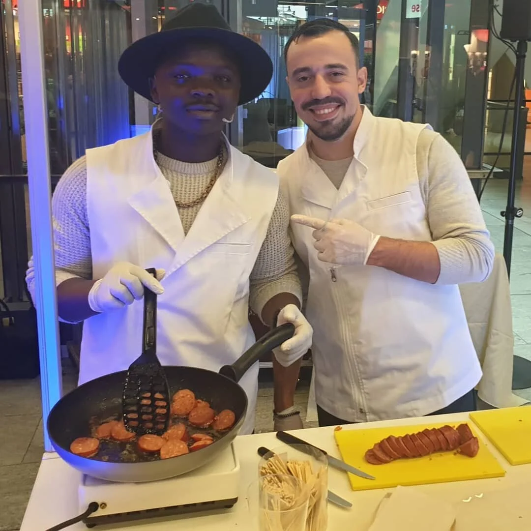 Zeki &amp; Rash💥verteilen gratis Sucuk😋