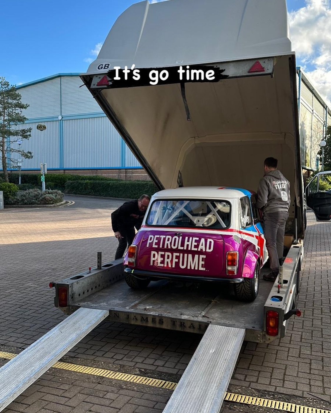 Racing season is upon us! @petrolheadperfume springs into action on Good Friday and Easter Saturday @doningtonpark with @jopolley76 in her awesome new look Mini Miglia!
 
We simply cant wait! 🏎️🌸💪🏻

#sendit #gotime #writeyourownrules #womeninmoto
