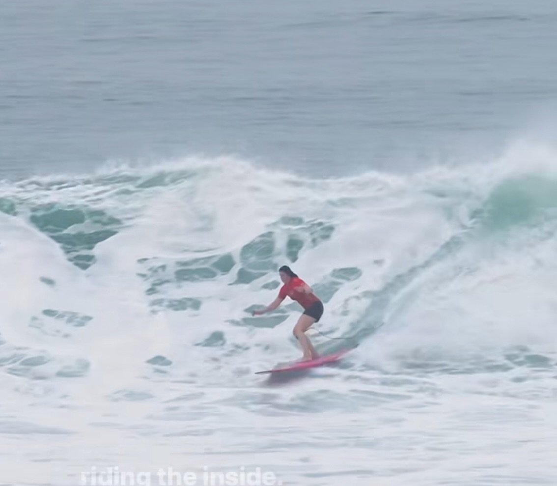 Fantastic performance at the ISA World Longboard Championships in El Salvador, Day 4 Heat win for @emilyyy_currie.

Since we teamed up with @surfingengland with PADSTOW ROCKS perfume and worked with @emilyyy_currie for the Tokyo Olympic journey we ha