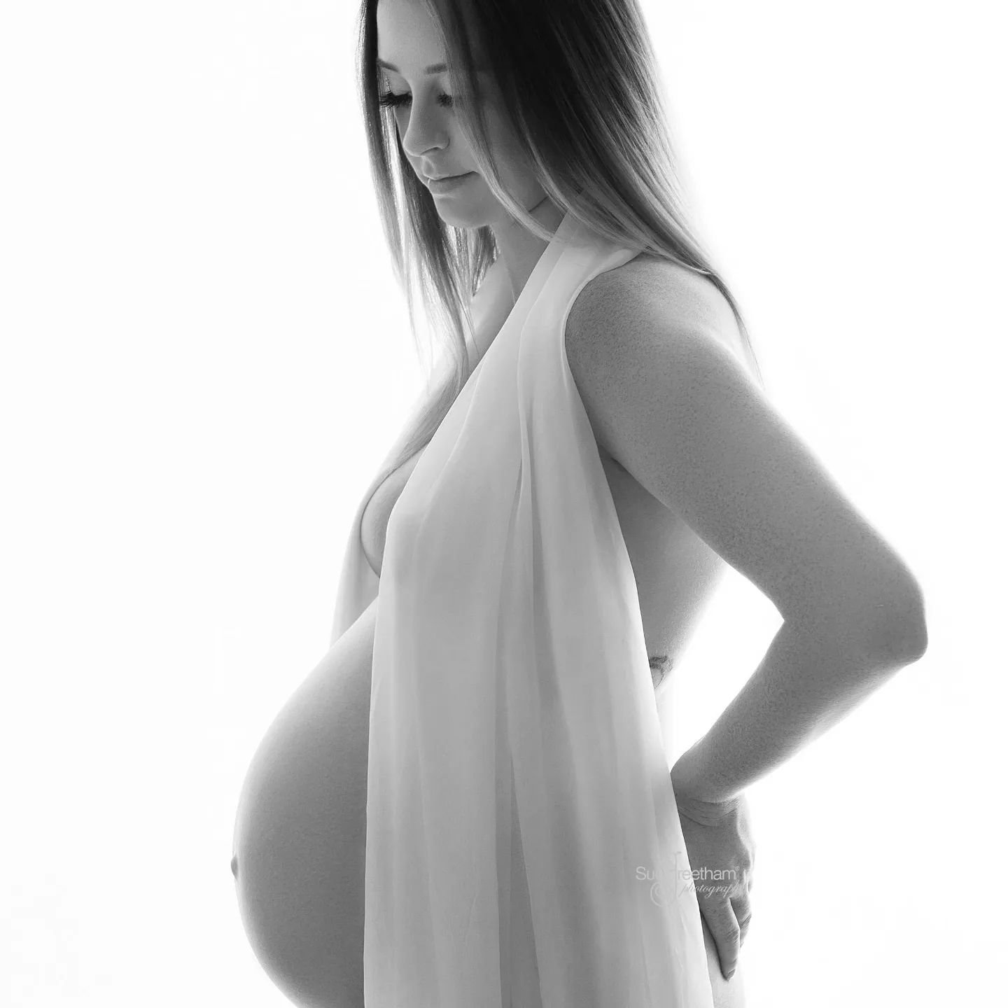 Beautiful, magical, the miracle of creating a new life inside your body. Documenting this wonderful journey is an honour. 

#pregnancylife #pregnancyglow #pregnancy #pregnant #pregnantbelly #preggybelly #babybump #bumplove #babybumplove #expecting #e