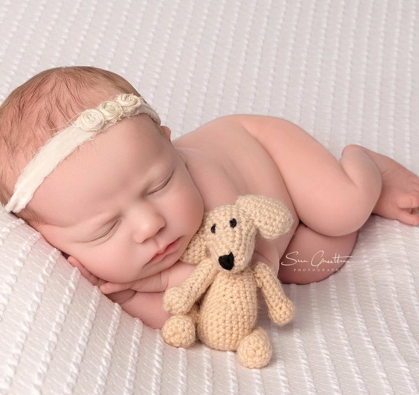 Newborn shoots capture the beauty of your family's love and the preciousness of your new arrival. I love when clients bring  a cherished item, it adds a special touch.

#newbornlove #newbabygirl #newbornsession #newbaby #babylove #sleepingbaby #babyg