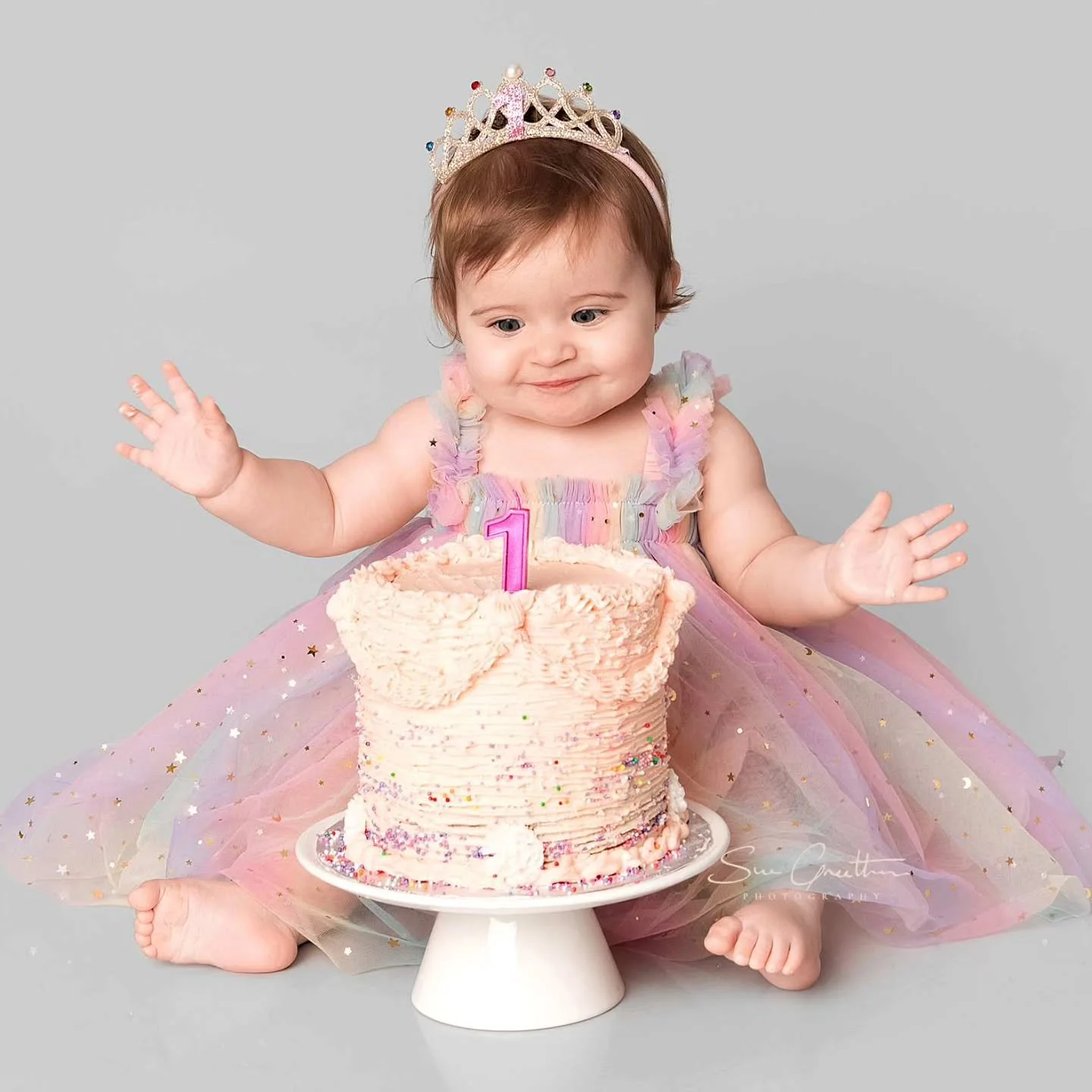 Capturing pure delight at her first birthday cake smash! These little moments are one of my favourites to photograph. 

#cakesmash #cakesmashfun #birthday #cakesmashphotographer #birthdaycelebration #birthdayshoot #birthdaycake #havingfun😄 #birthday