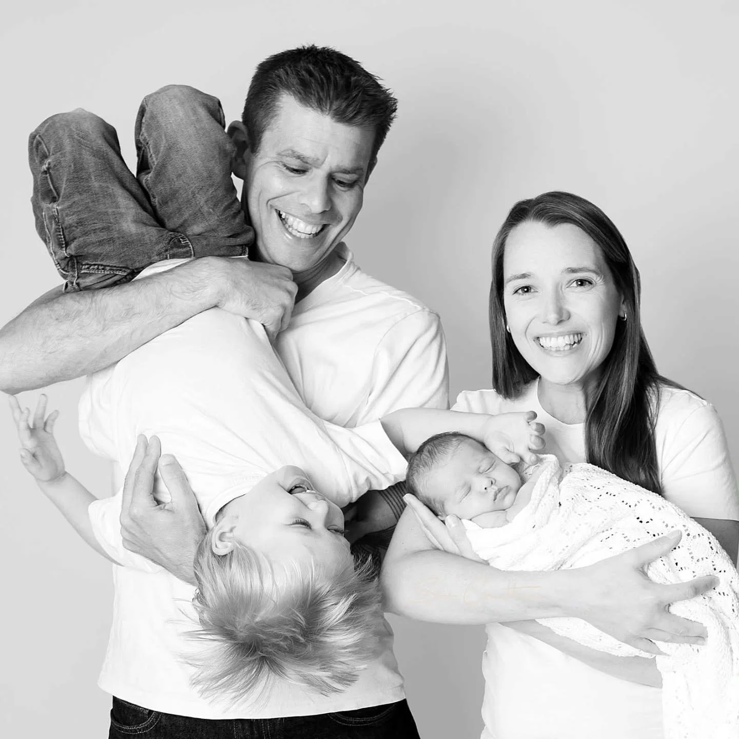 It has been a busy few weeks, but we have had some fun times in the studio.

#studioshoot #studiofun #funshoot #familyshoot #funtimes #newbornlove #newbornshoot #bigbrother #siblings #professionalnewbornphotographer #professionalfamilyphotographer #p