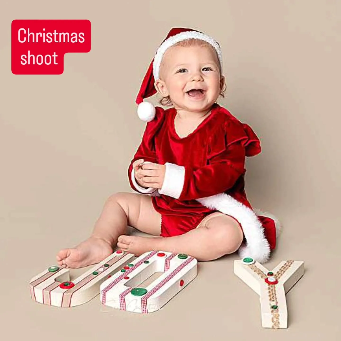 Babies are like little suns that, in a magical way, bring joy and happiness to our lives. What a privilege it is to capture that for my clients. 

#babylove #memories #magicalmoments #babysfirstchristmas #newbaby #joy #christmashoot #studioshoot #pro
