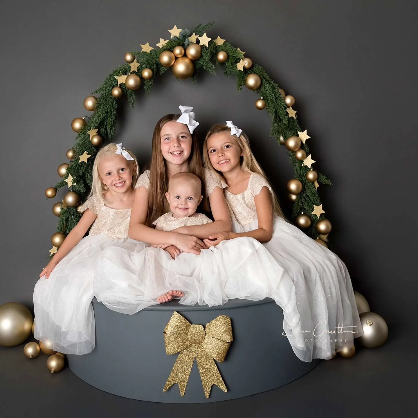 A Christmas shoot with all the children - what a special memory to have.

#christmashoot #christmastime #christmasmemories #christmas #christmasmagic