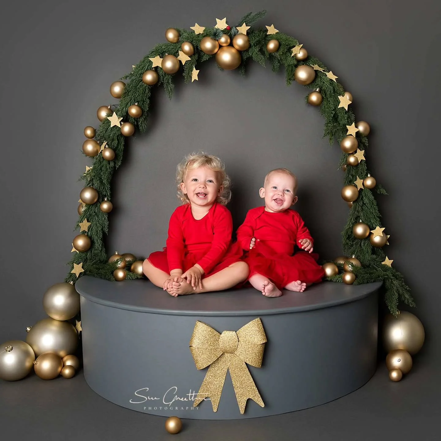 A special Christmas shoot -  the last time Christmas they will be a family of 4! Next year there will be a new arrival! 

#christmashoot #christmasmemories #professionalfamilyphotographer #suegreethamphotography #howwillyouremember