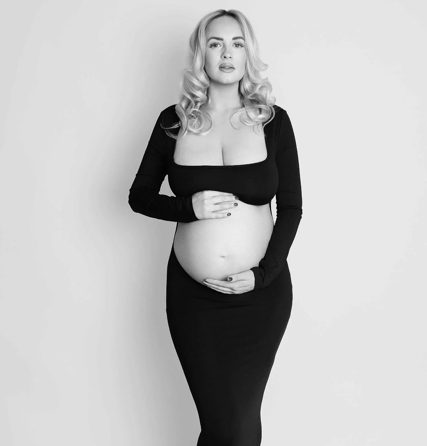 January - the month that signifies new beginnings and fresh starts.
The year ended on a busy note with lots of shoots in the diary, and January is the same, but I have finally managed to sit down and post some of the wonderful people who have graced 