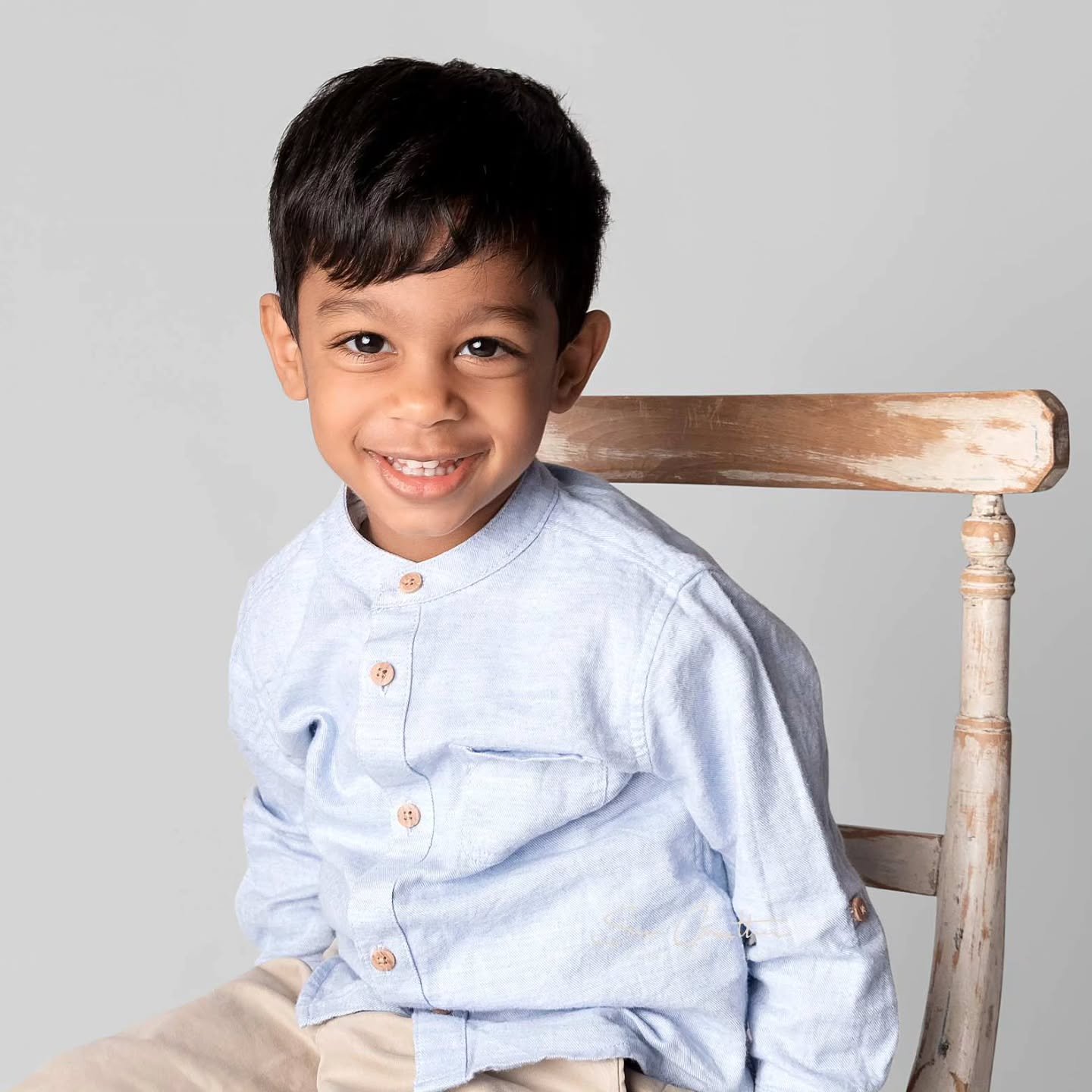 A portrait of your growing child is a snapshot of a moment in time. Let me help you keep your memories alive.

#son #growingboy #portrait #professionalfamilyphotographer #suegreethamphotography