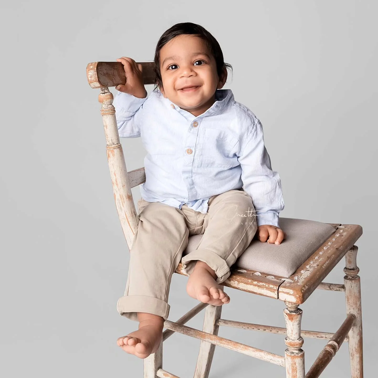 When you are this cute and you can sit!!

#milestonemoments #familyphotographer #professionalfamilyphotographer #professionalbabyphotographer