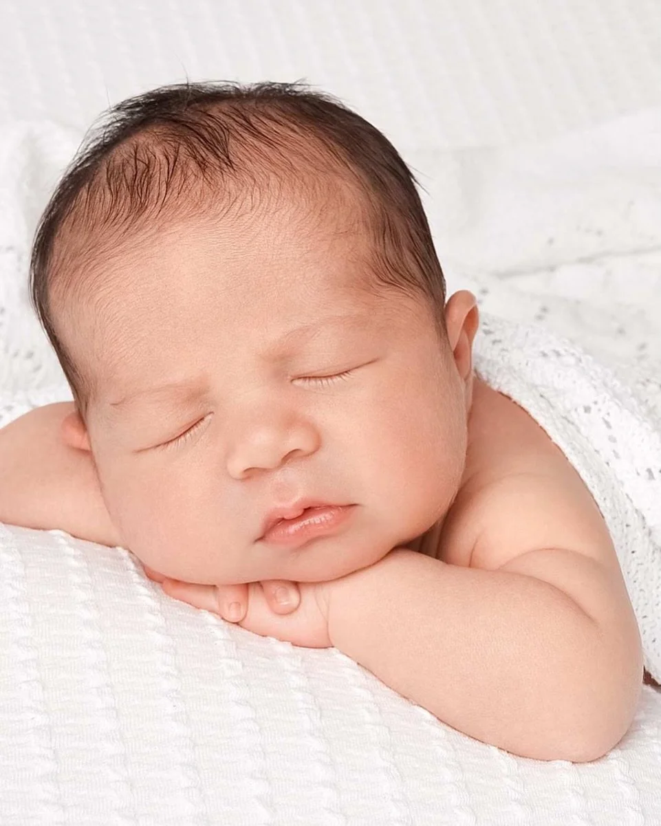 Simple, classic and timeless.  #newbornphotography South East London #tastefullnewbornOrpington #bestnewbornphotographer