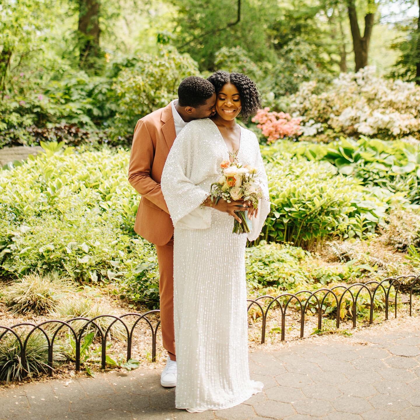 So excited to share this Central Park elopement! Planning, shooting and meeting all the incredible vendors was amazing! You can see more on my blog! 

Important things to know if you want to get married in Central Park: 
1. You DO NOT need a permit i