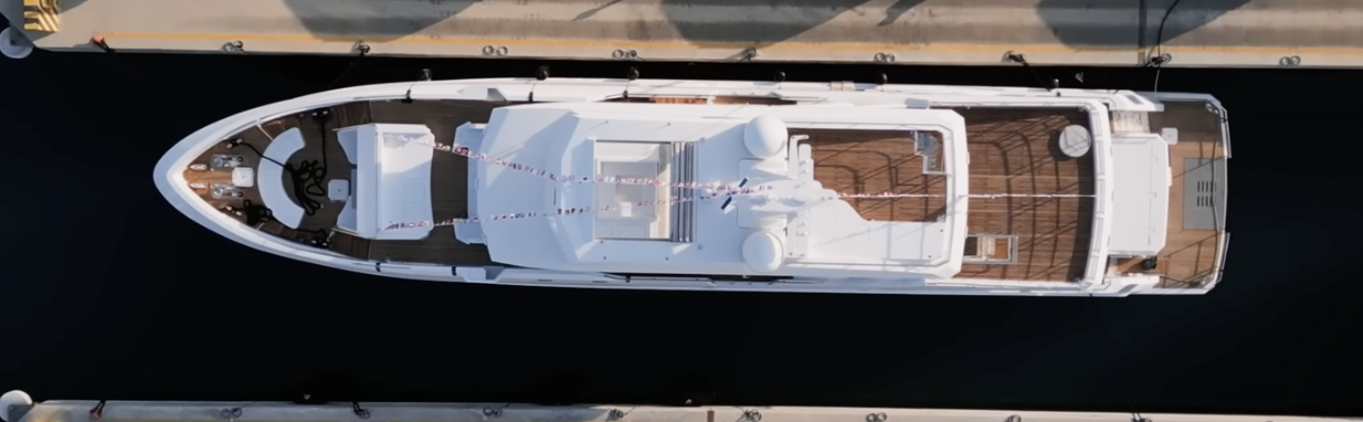 Bering 121 Expxlorer Yacht