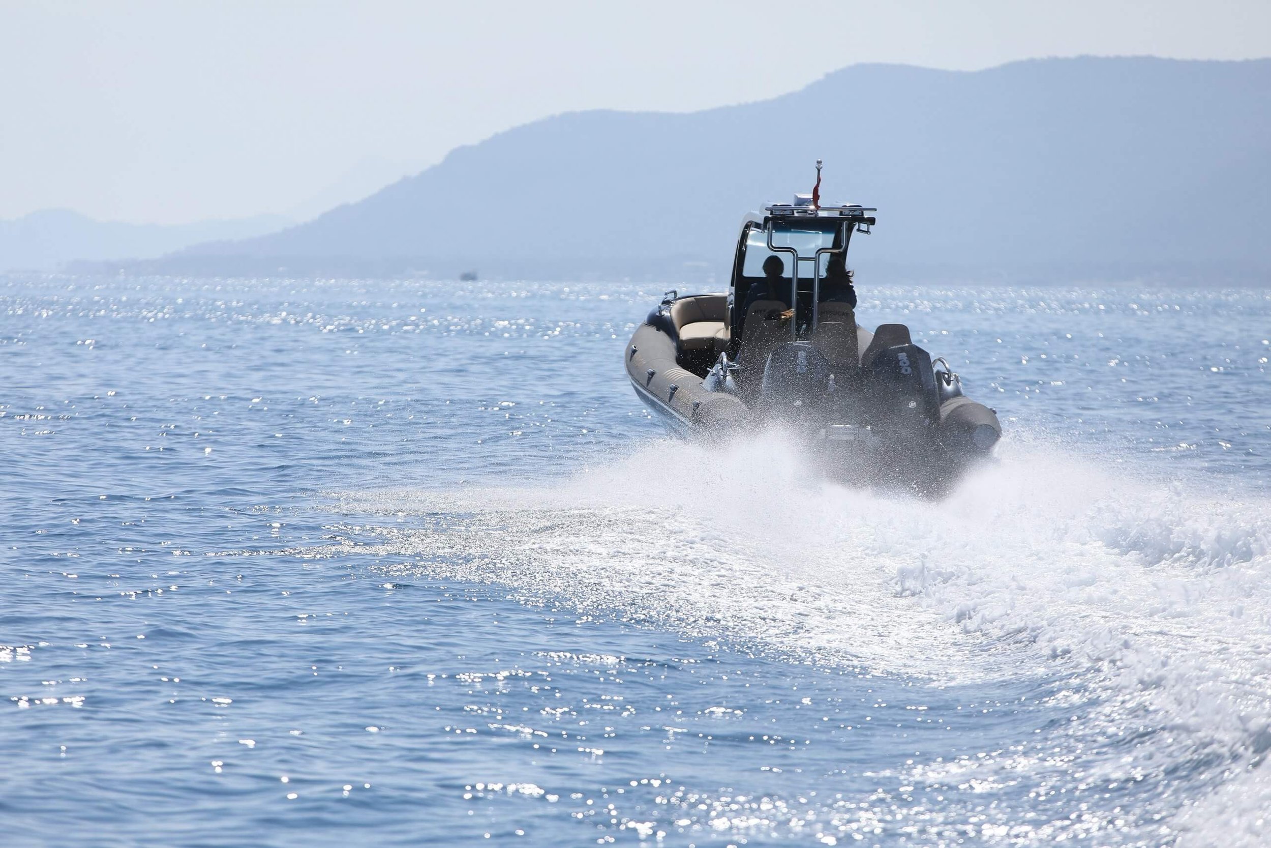 Bering Marine 28 CC 3.jpg