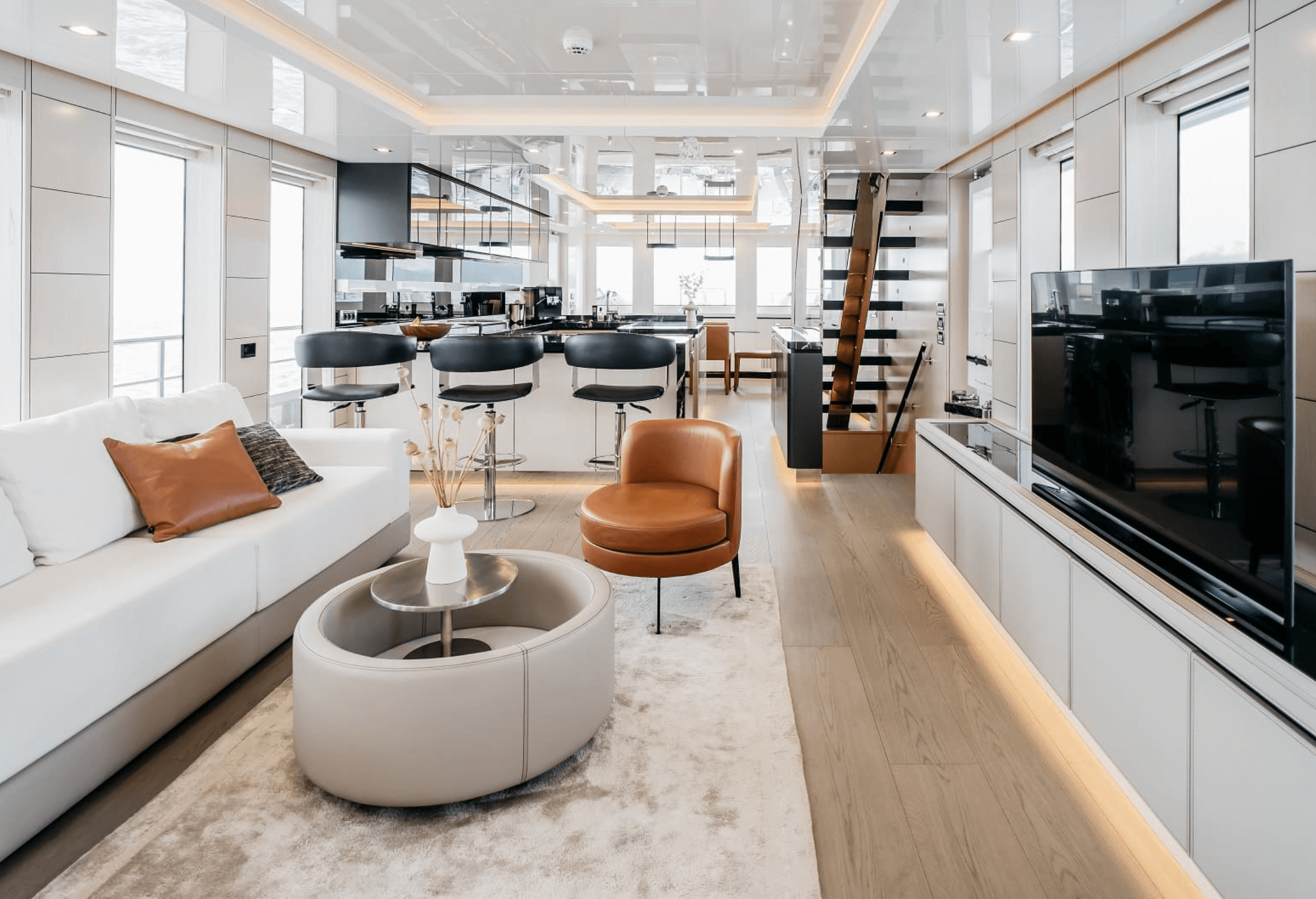Bering 76 Explorer Yacht 12.png