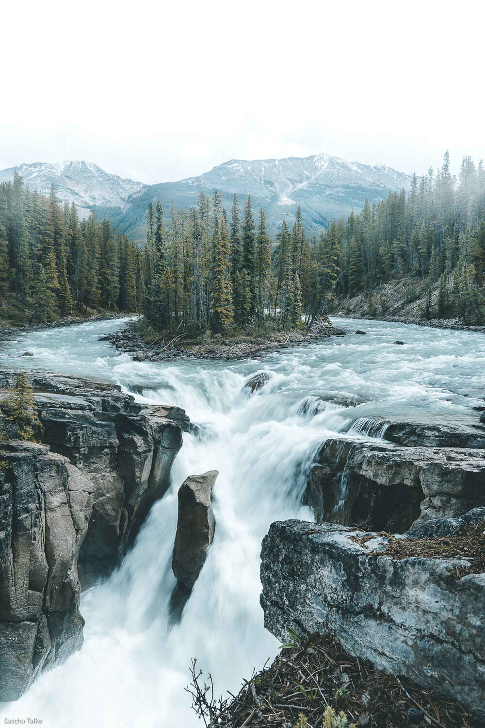 Sunwapta+Falls,+Jasper,+Alberta.DSC05655.jpg