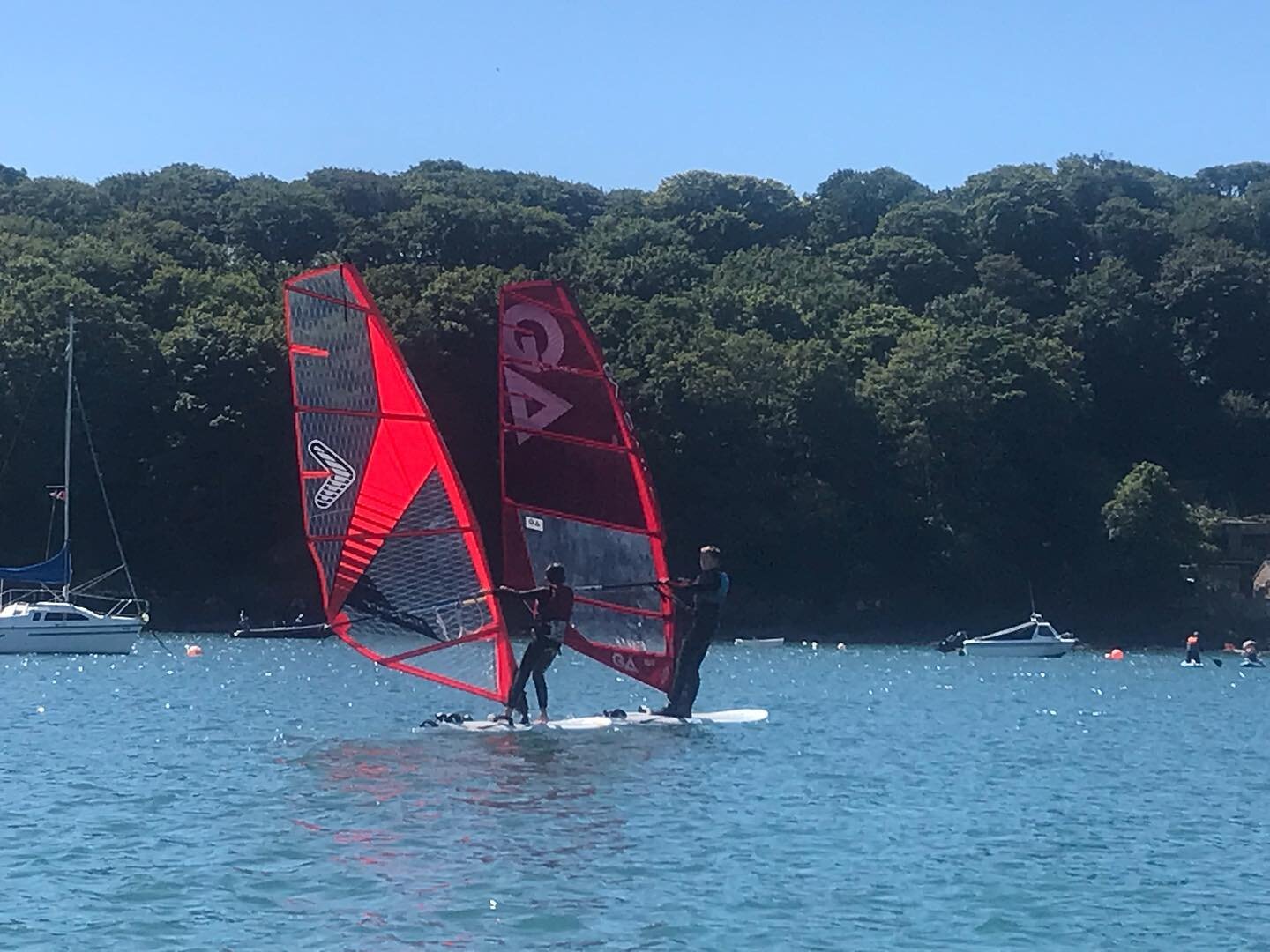 Awesome session with the Windswept Warrior&rsquo;s this morning 🤙
Perfect conditions to push up the sail sizes&hellip;.go big or go home 💪🔥

#windsweptwarrior #windsurfclub #kidswindsurf #gobigorgohome #sharethestoke #windsurfwales
