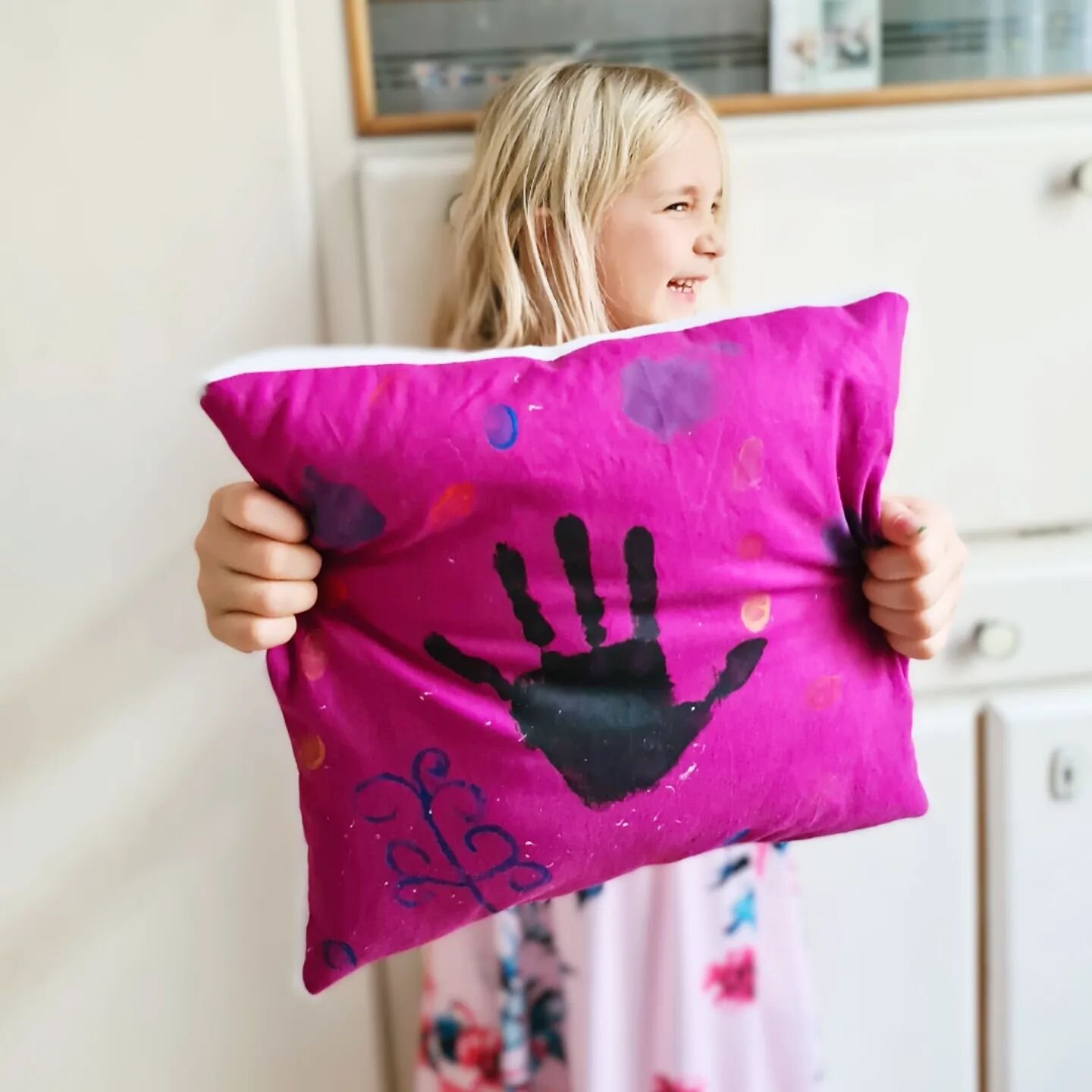 My girls have decided to start their own blog!

Since they really like to do handicrafts and often want to sew something, but our ideas are not always so easy for them to implement, they wanted to start a blog with diy ideas just for kids. 
Long stor