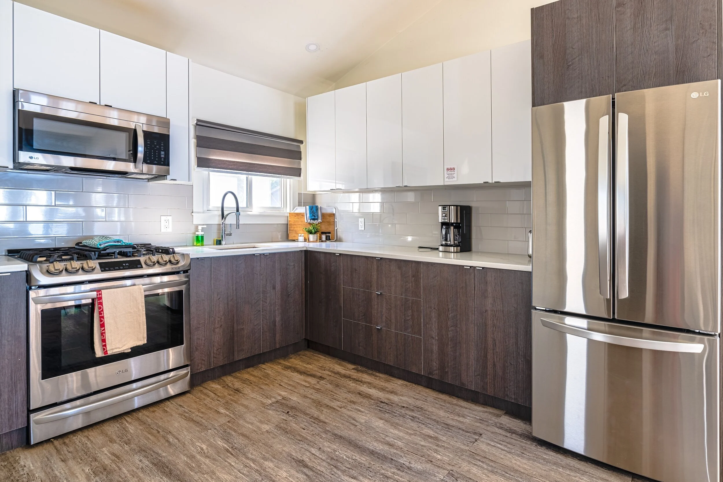 Cottage 3 Kitchen.jpeg