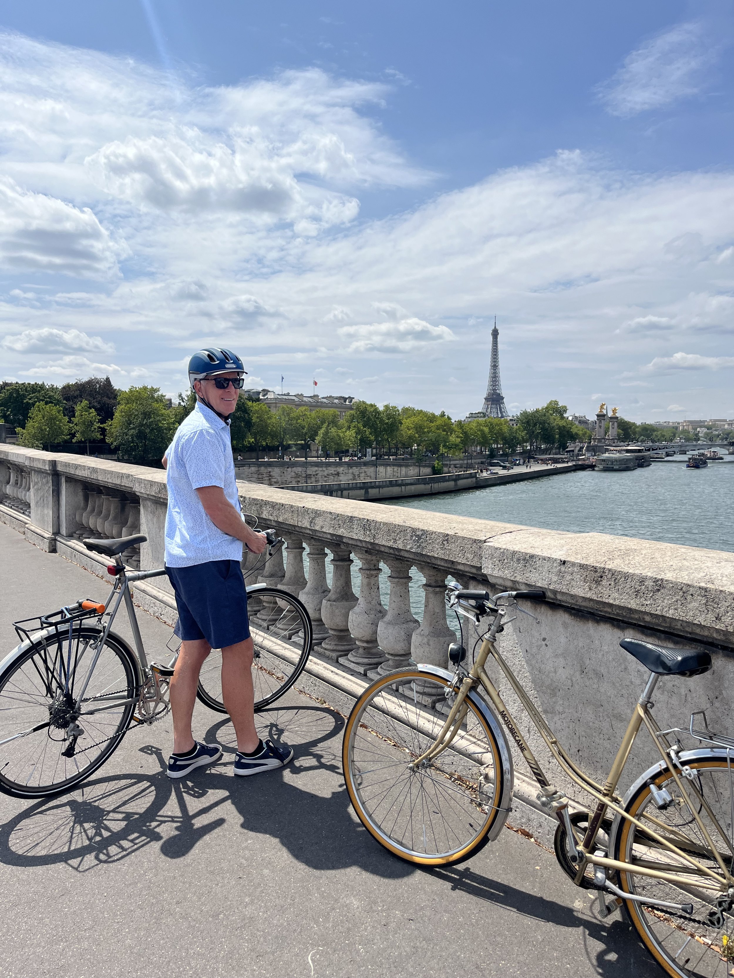 Biking in Paris: Your Guide to Exploring the City on Two Wheels