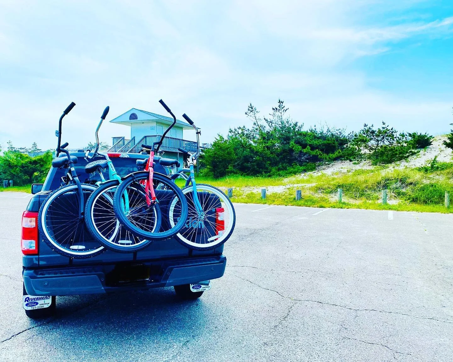 A busy Wednesday for Local Spokes in beautiful #westhamptonbeach - Where do you want your bikes dropped off?#localspokes#bikerentals