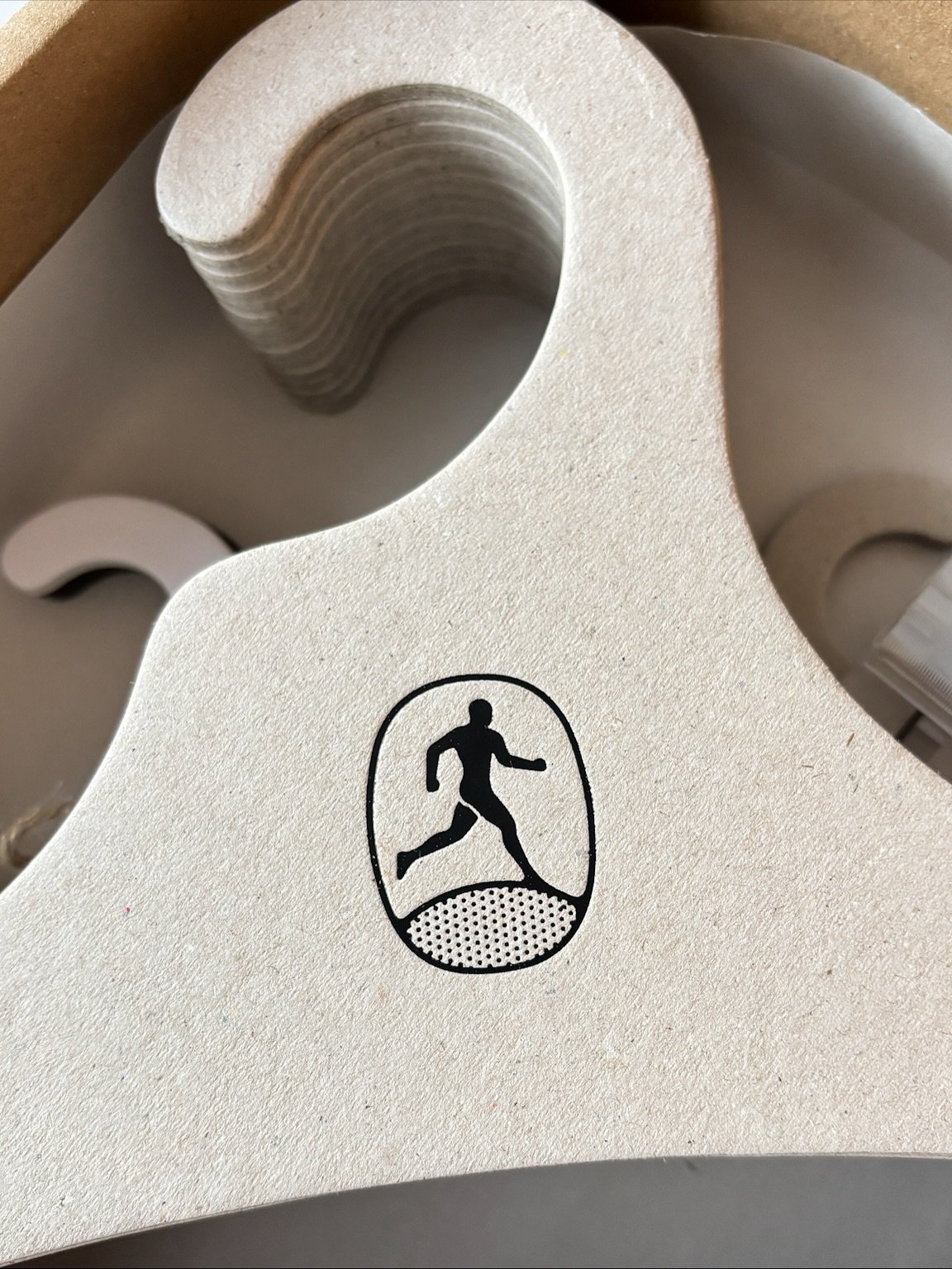 All our hangers are thin, strong, and won&rsquo;t break easily. Perfect for a sustainable lifestyle ♻️

Thank you @overlandrunningprovisions for being with us 💚

#sustainableboutique #sustainablehangers #ecofriendlyproducts