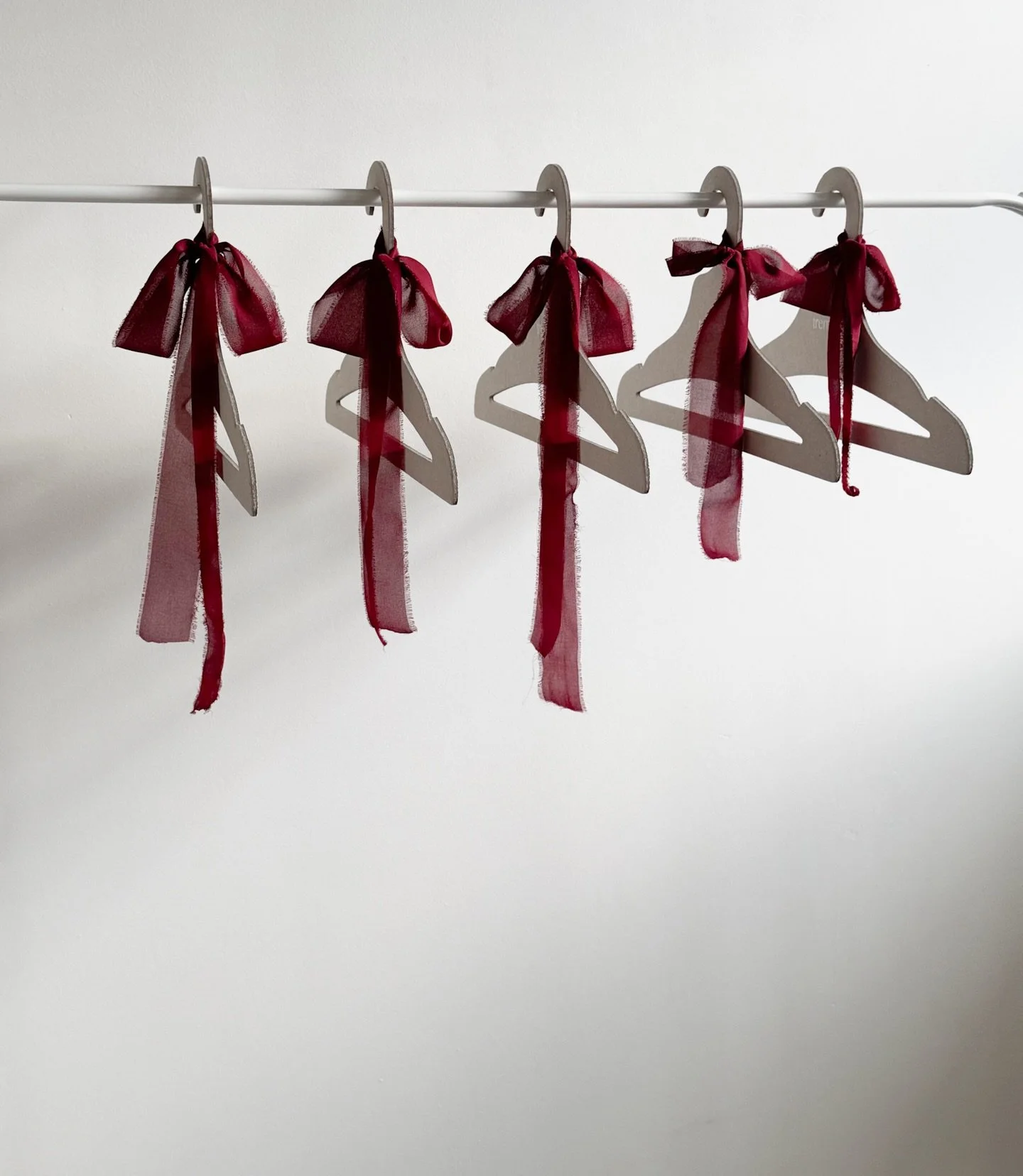 A small festive touch ✨
Wishing you a calm and beautiful Christmas season.

With love,
Trempel hangers team