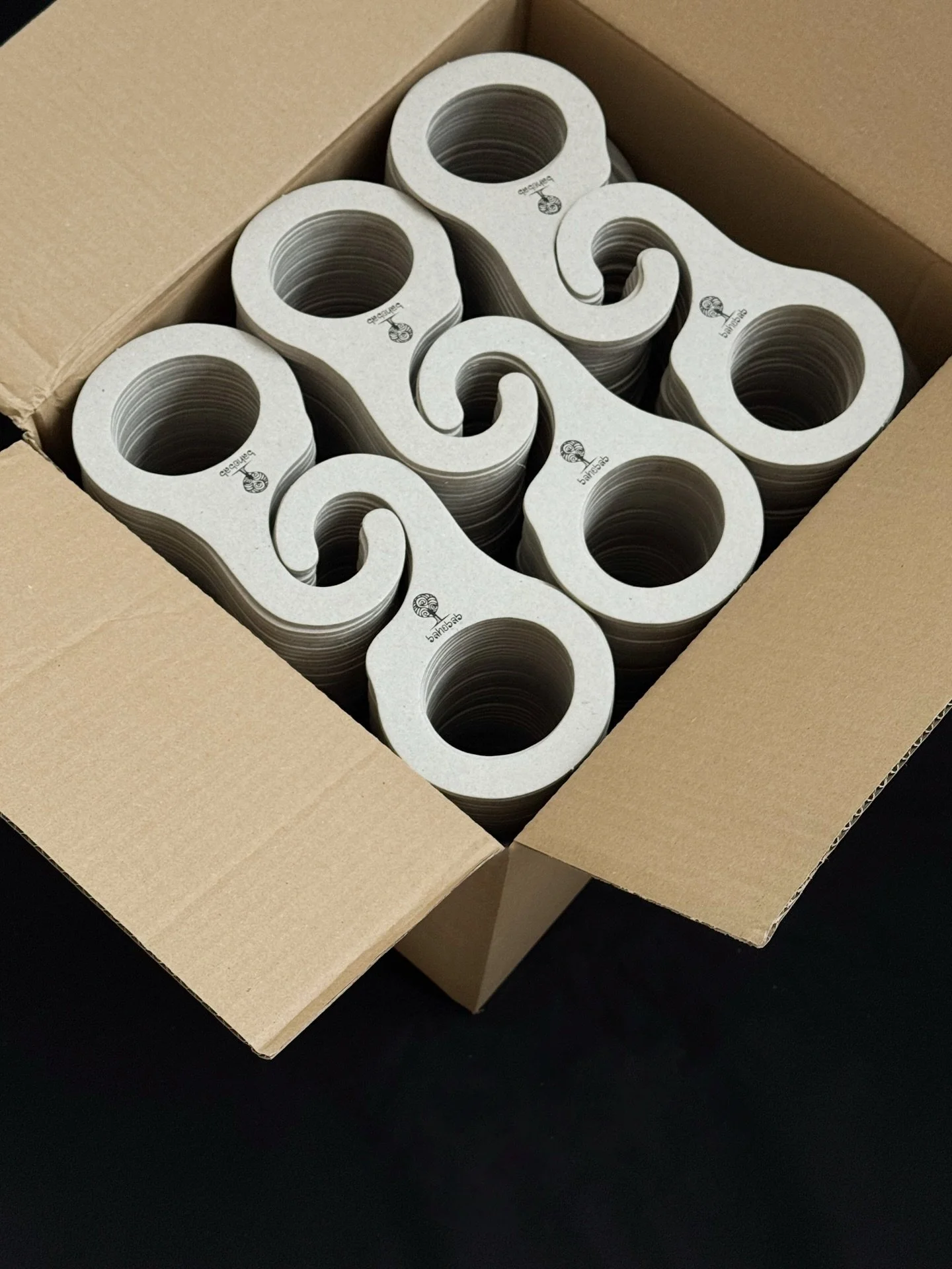 O-shaped hangers made from premium European cardboard are fully sustainable and recyclable ♻️

▫️ Perfect for samples and capsule collections
▫️ A thoughtful branded gift for clients
▫️ Ideal for scarves, belts, and accessories
▫️ Suitable for showro