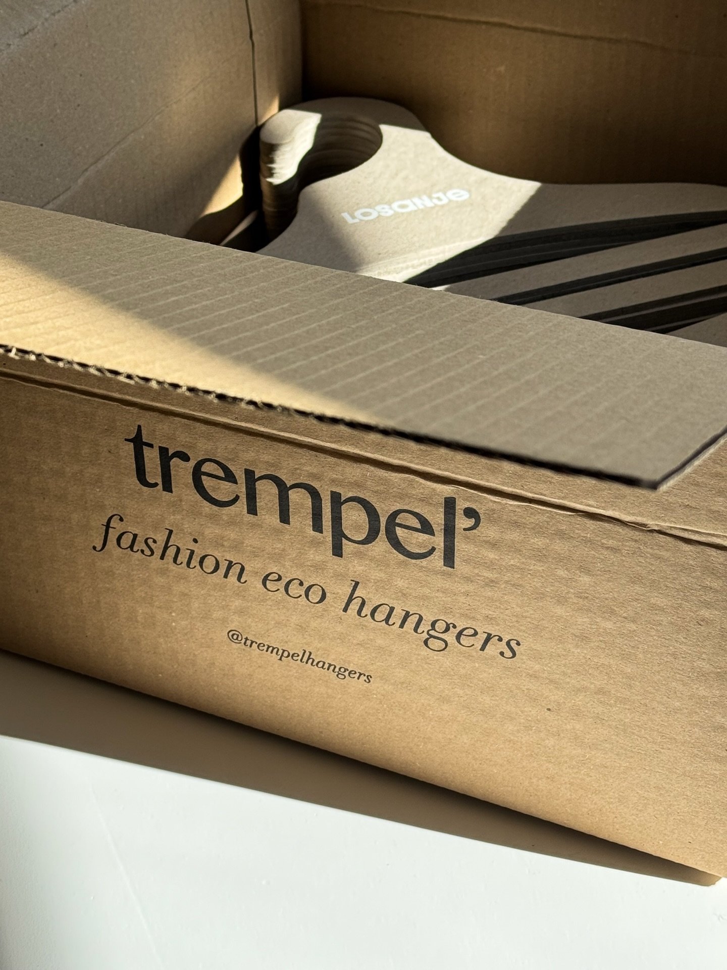 From idea to finished product, every logo reflects your brand.

Our process:
1️⃣ We create a digital mockup of your logo on the hanger
2️⃣ Review and finalize the design together
3️⃣ Consult on details and placement
4️⃣ Craft a custom die
5️⃣ Press t