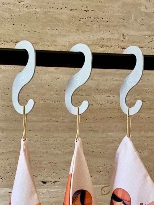 Grey / Pants and Bags