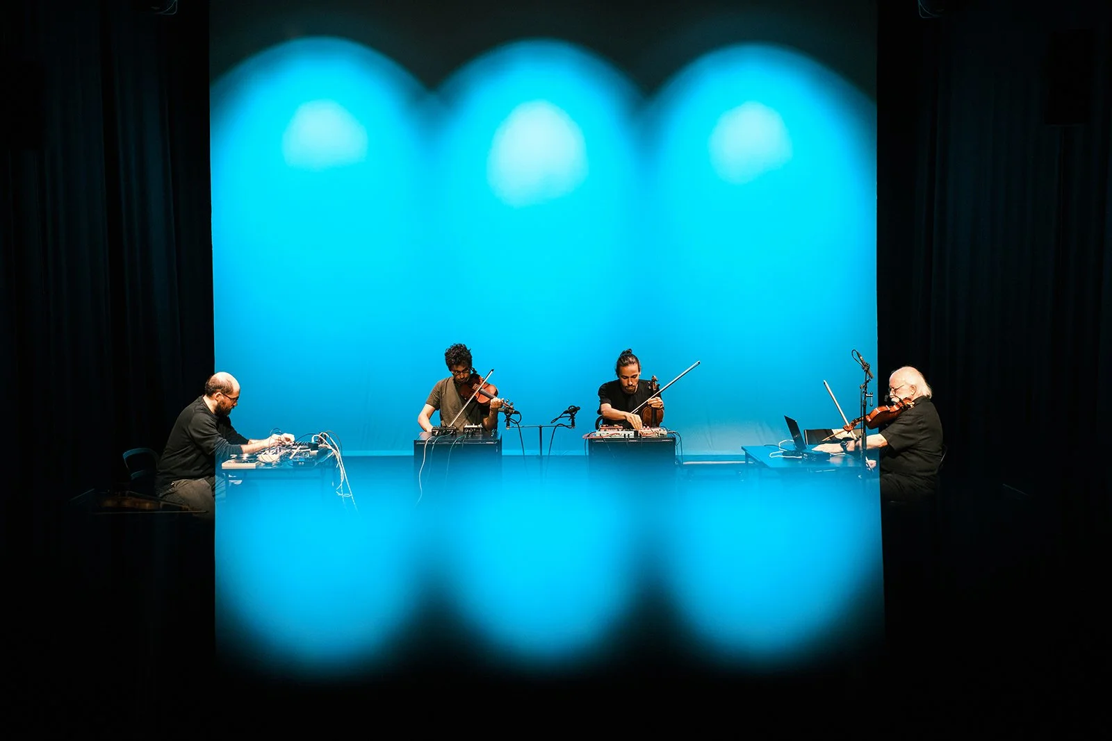 HEDERA 4TET • CARLOS ZÍNGARO, BERNARDO AGUIAR, DAVID MAGALHÃES ALVES E FRANCISCO LIMA DA SILVA.